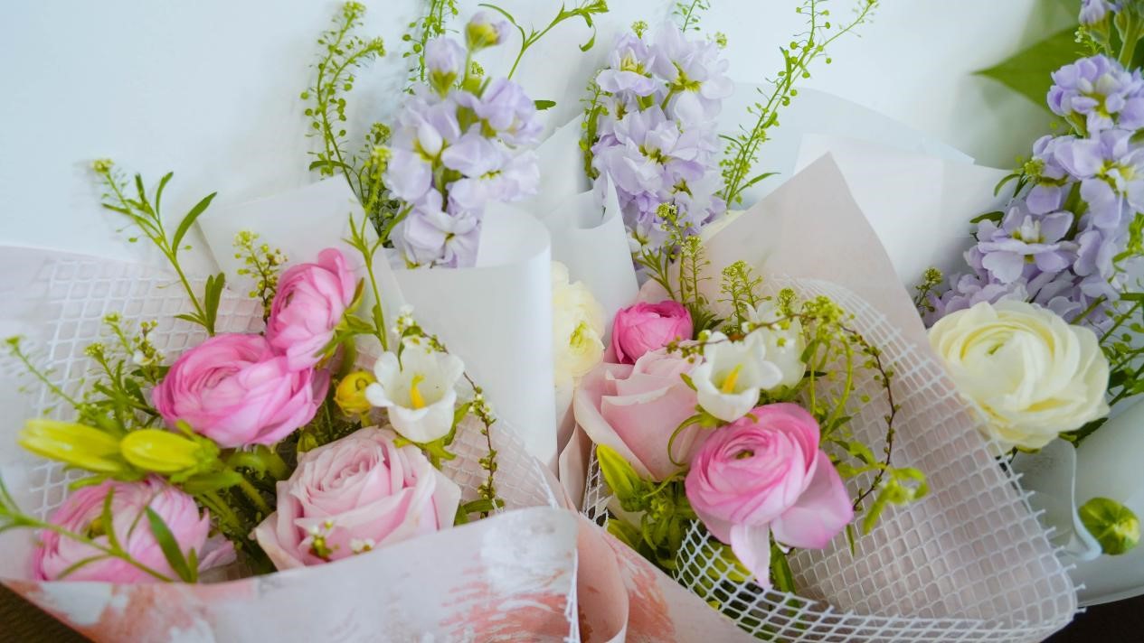 ��ۡ�Ů������������ҫ��Ů���ɡ� �������ͻ��ƿ�չ�����ˡ�